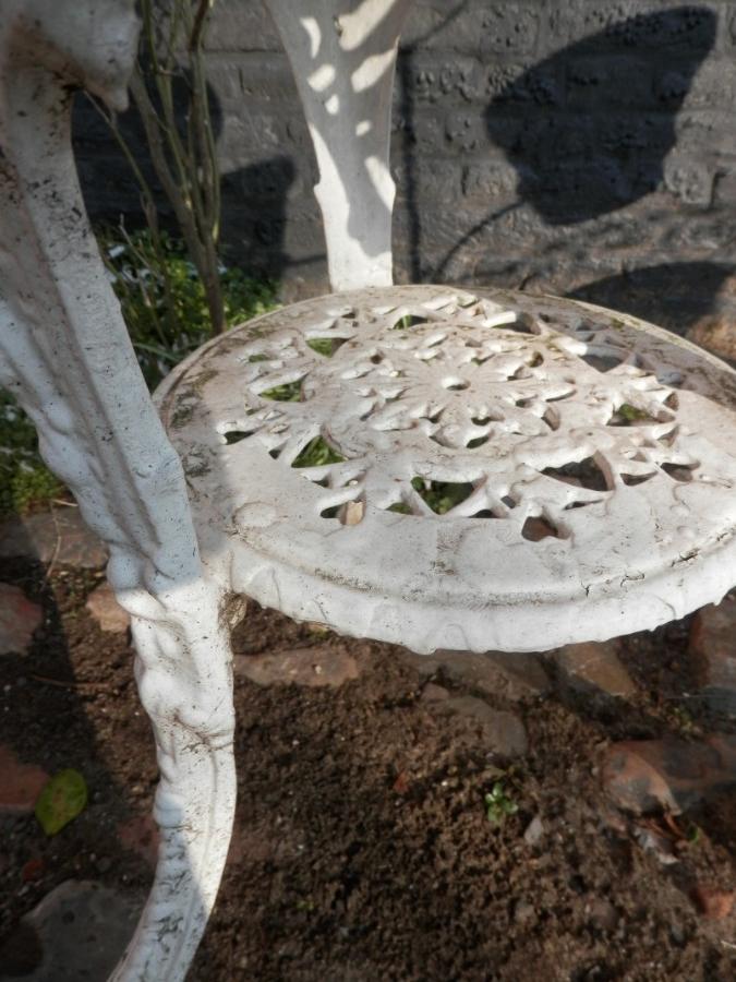 Table de jardin  en fonte époque 19ièm