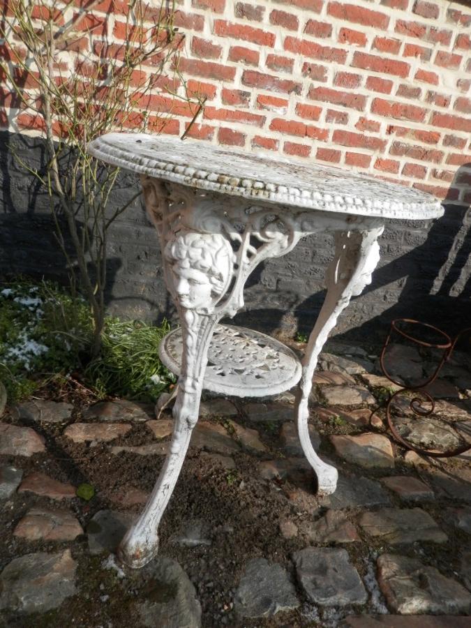 Table de jardin  en fonte époque 19ièm