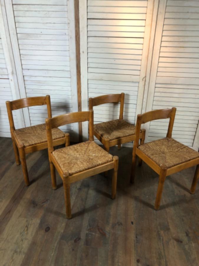 Set of 4 vintage CARIMATE chairs by Magistretti
