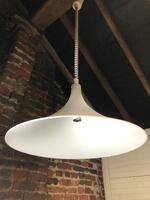 Suspension vintage en plastique blanc