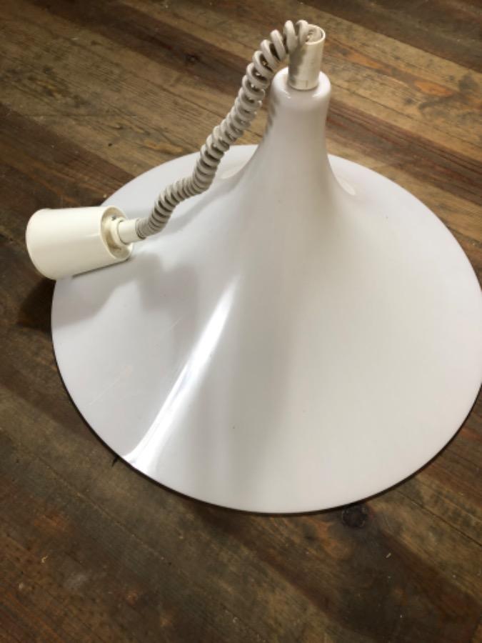 Suspension vintage en plastique blanc