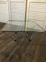 Table basse / coffee table Glass and metal
